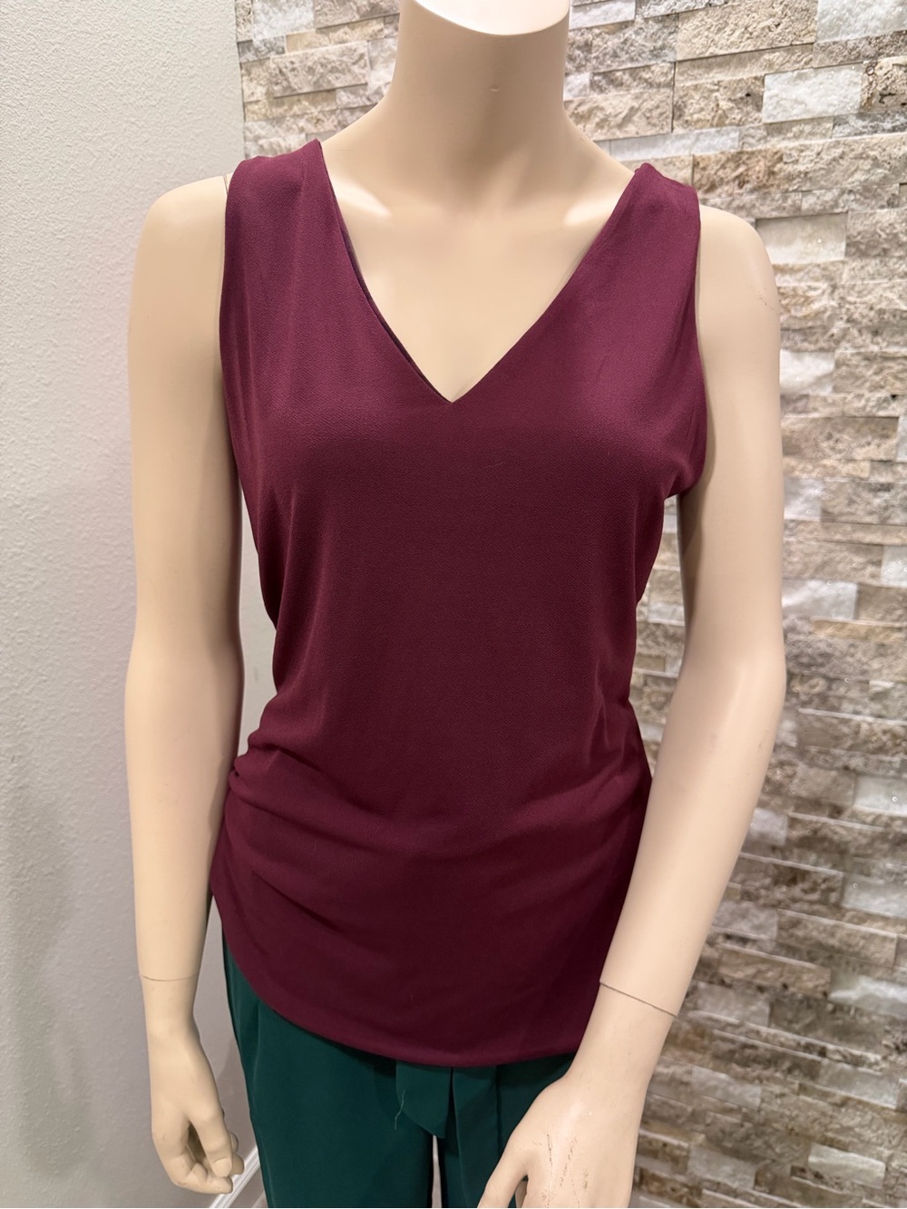 41 Hawthorn Reversible Sleeveless V-Neck/Scoop Tank Top